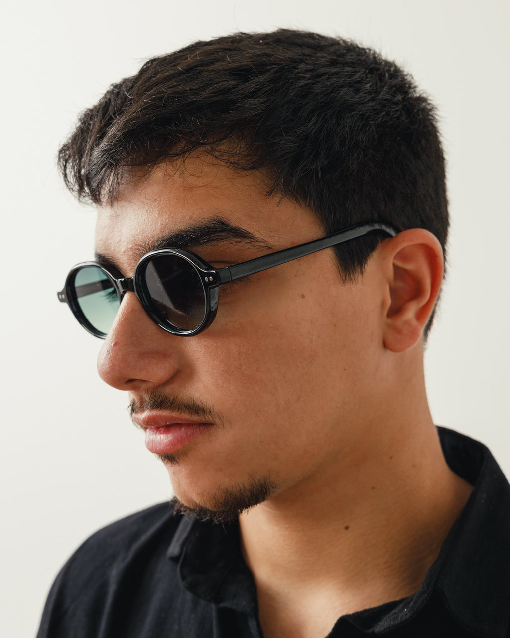 Shadow Circuit Yiwu Hongchen Glasses Firm, Esse LI